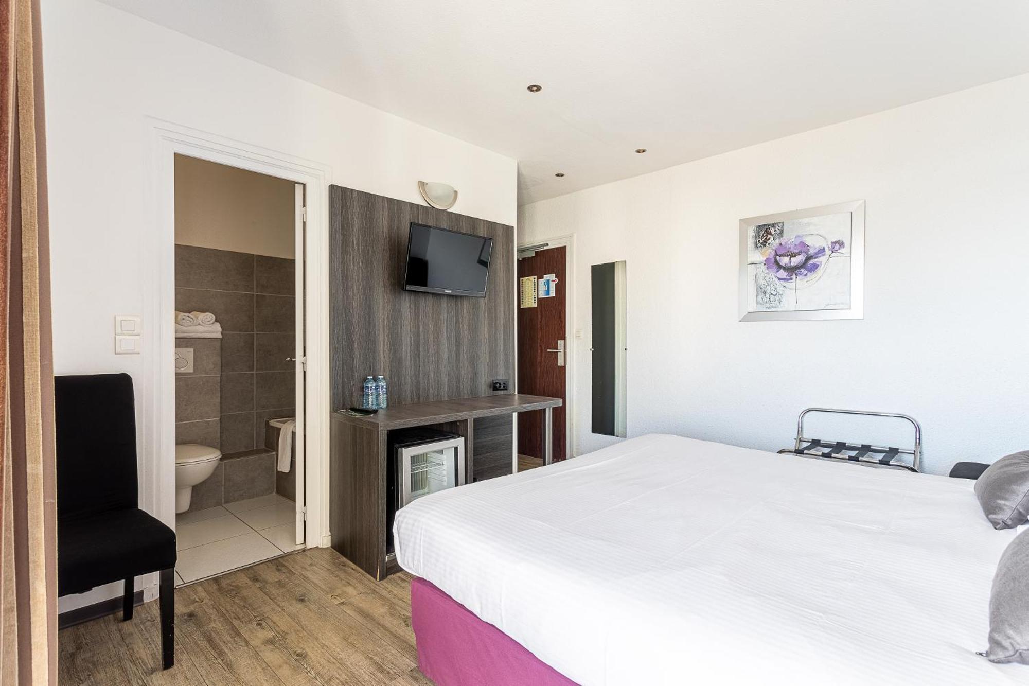Hotel De La Baie Bandol Room photo