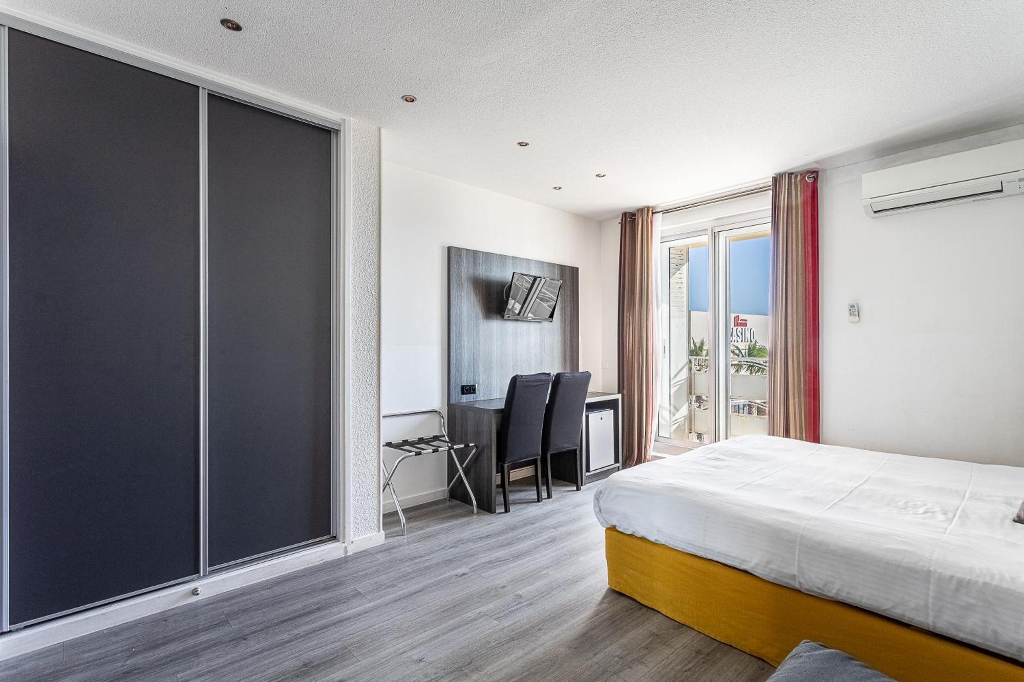 Hotel De La Baie Bandol Room photo